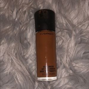 Mac Matchmaster Foundation 8.5